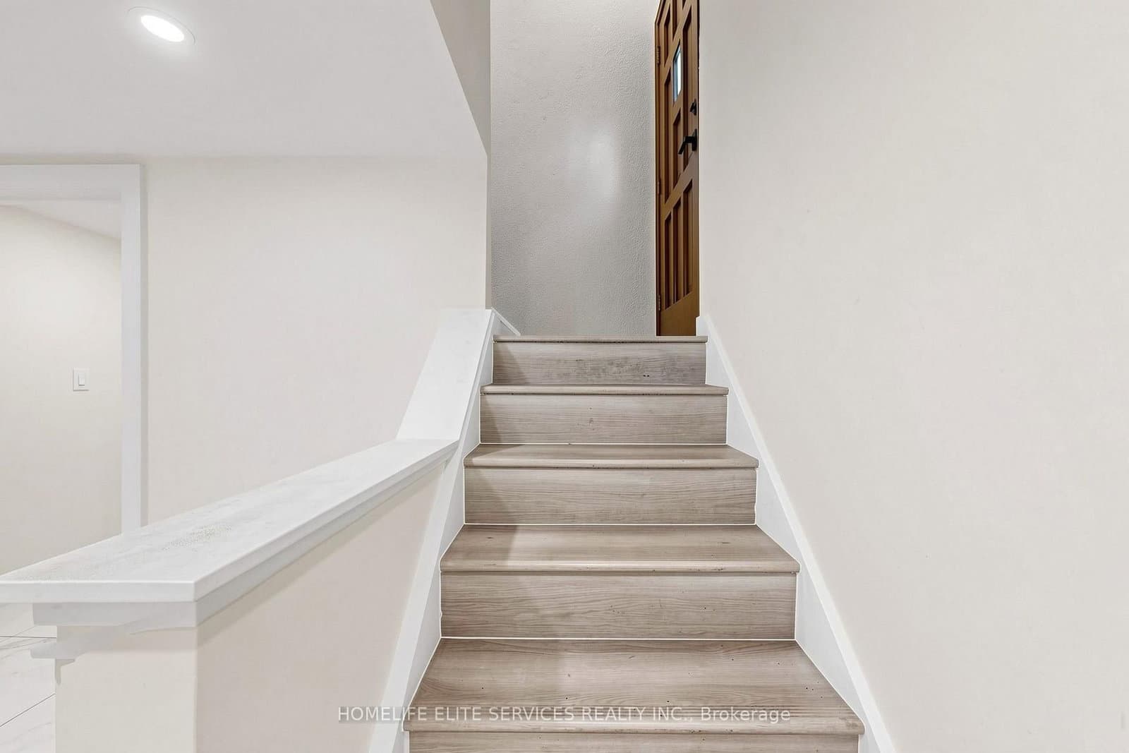 76 Gooderham Drive thumbnail 26