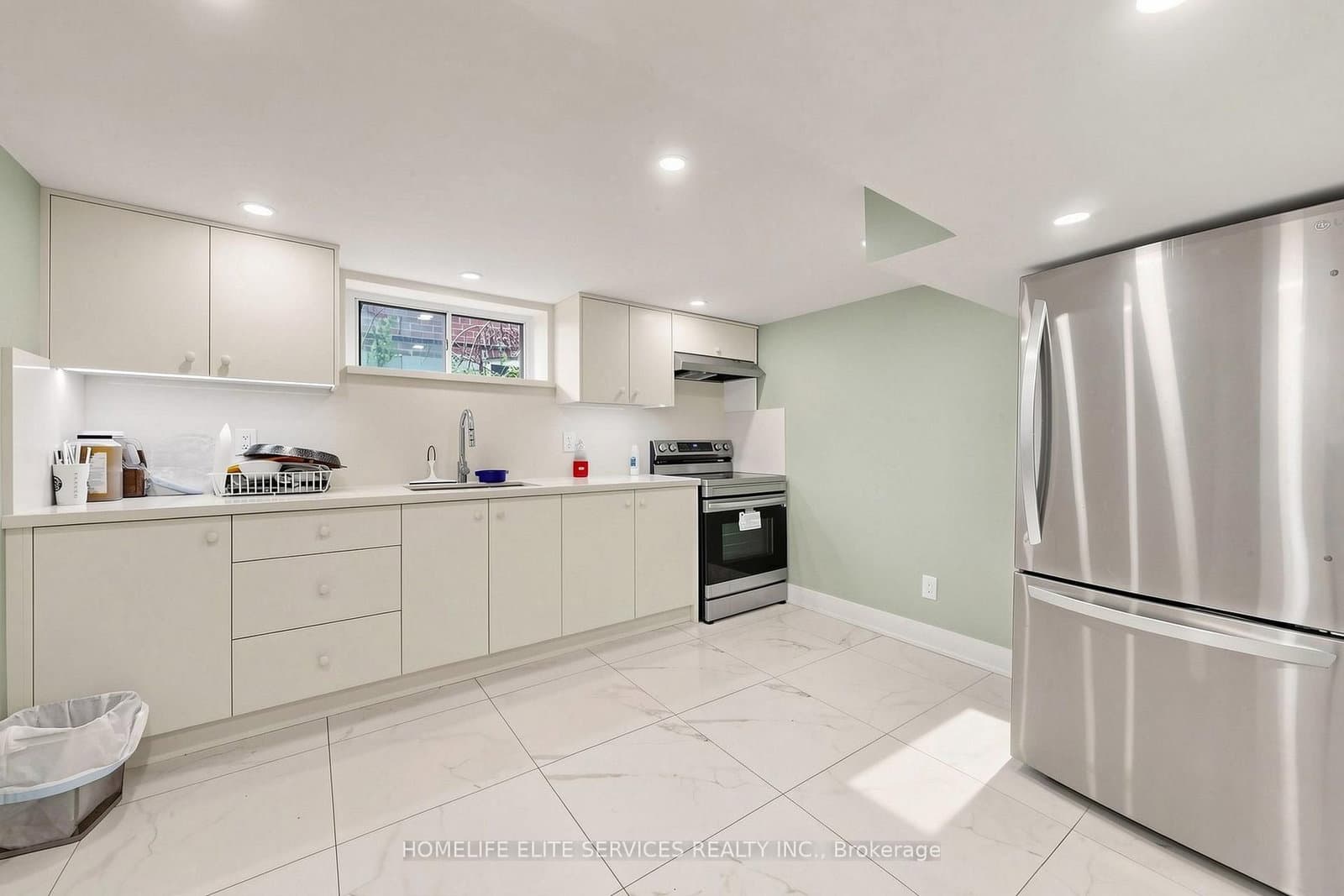 76 Gooderham Drive thumbnail 33
