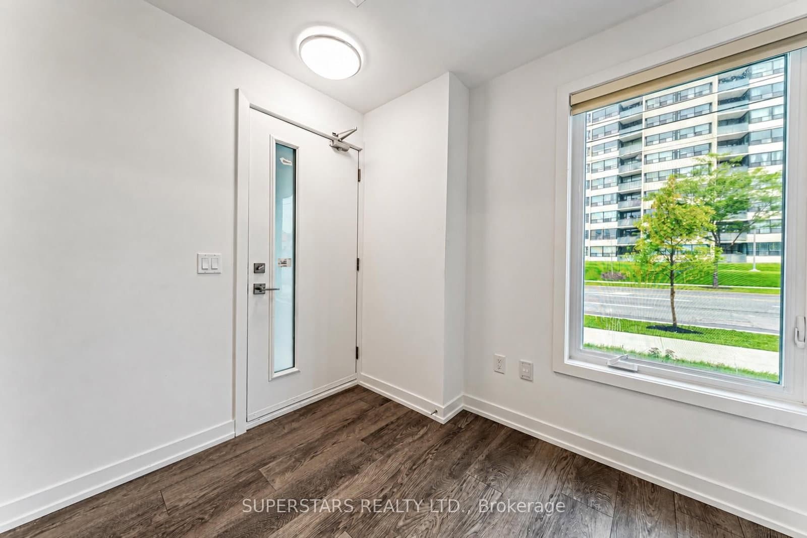 3069 Pharmacy Avenue, Unit 14 thumbnail 2