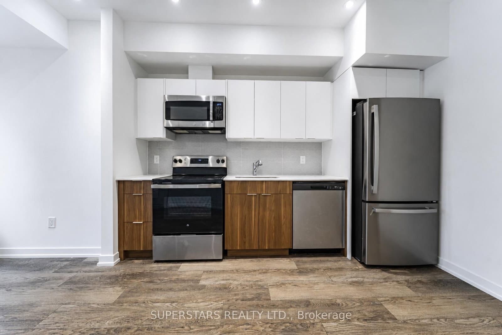 3069 Pharmacy Avenue, Unit 14 thumbnail 5