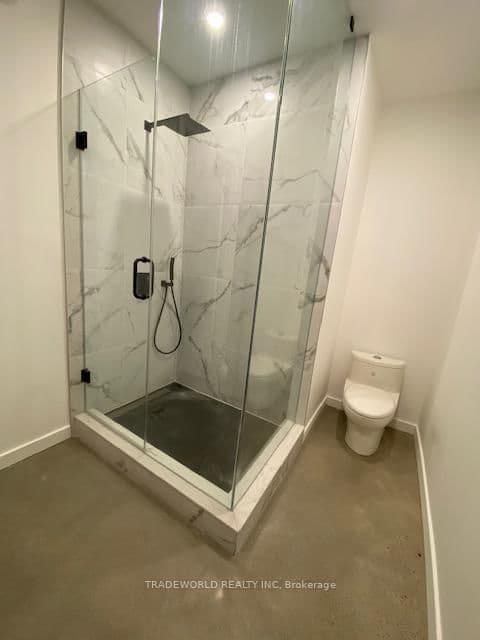 862 Pape Avenue, Unit 3 thumbnail 10