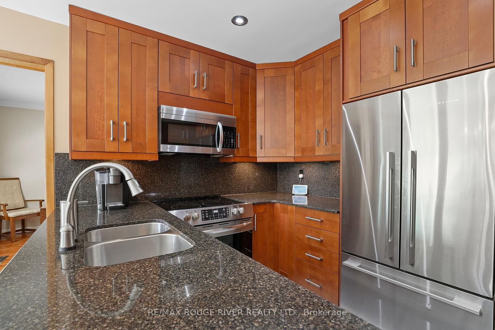 11 Canmore Boulevard thumbnail 7