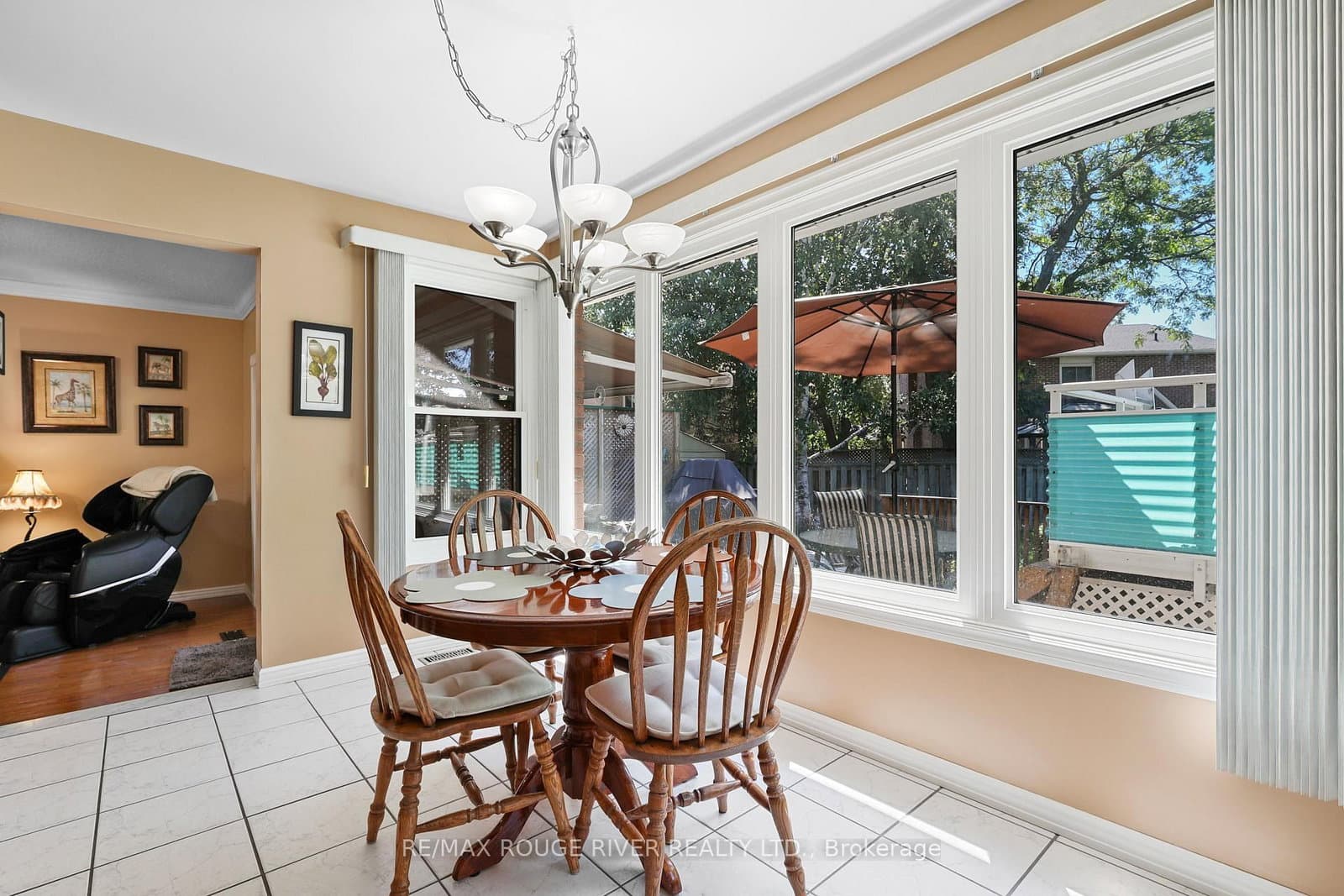 11 Canmore Boulevard thumbnail 8