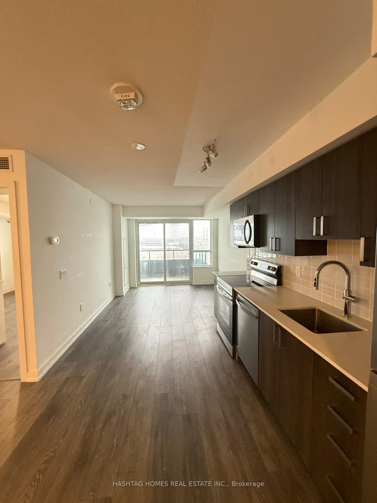 1455 Celebration Drive, Unit 901 thumbnail 2
