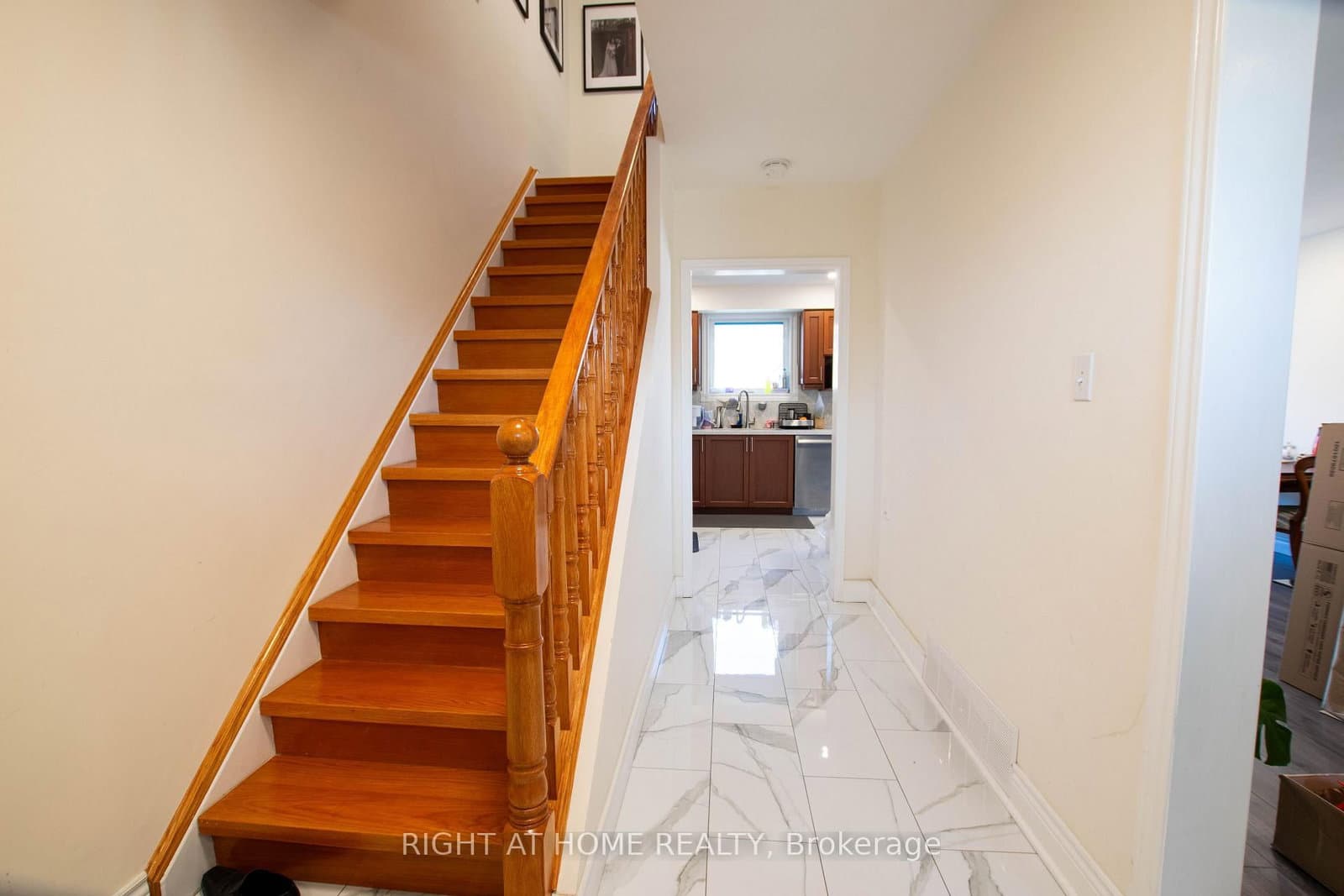 32 Ellendale Drive thumbnail 10