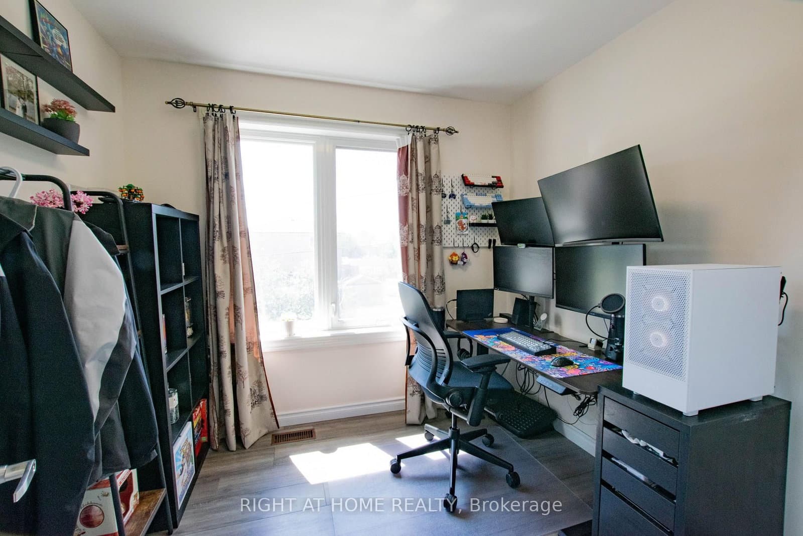 32 Ellendale Drive thumbnail 17