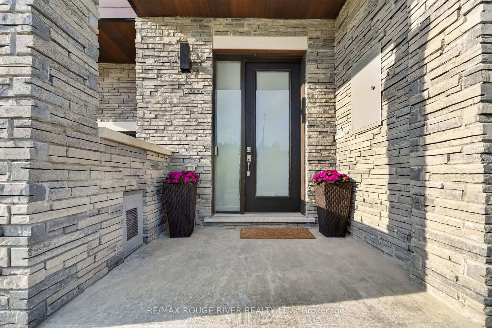 164 Ogston Crescent thumbnail 3