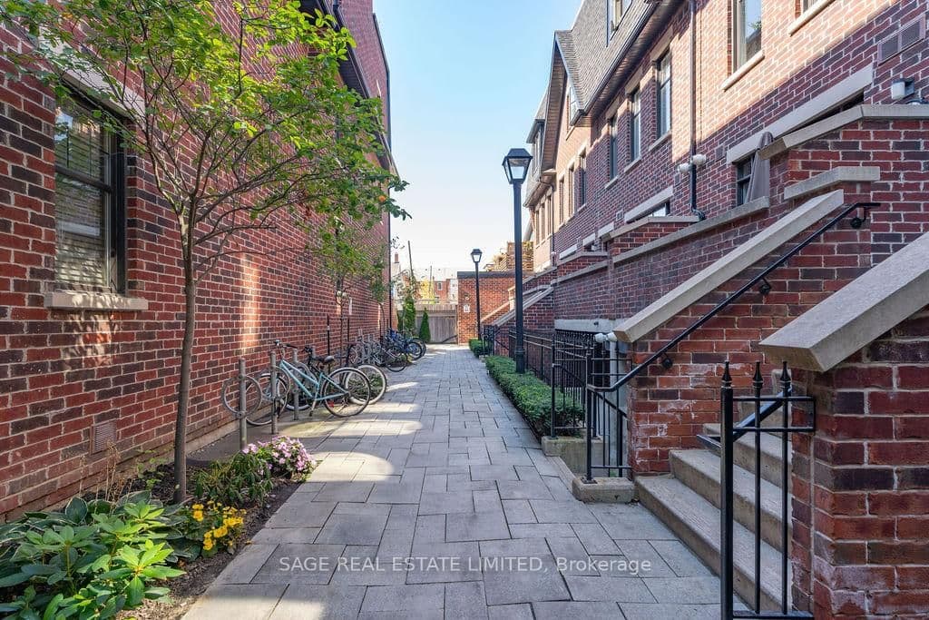 150 Broadview Avenue, Unit Th3 thumbnail 22