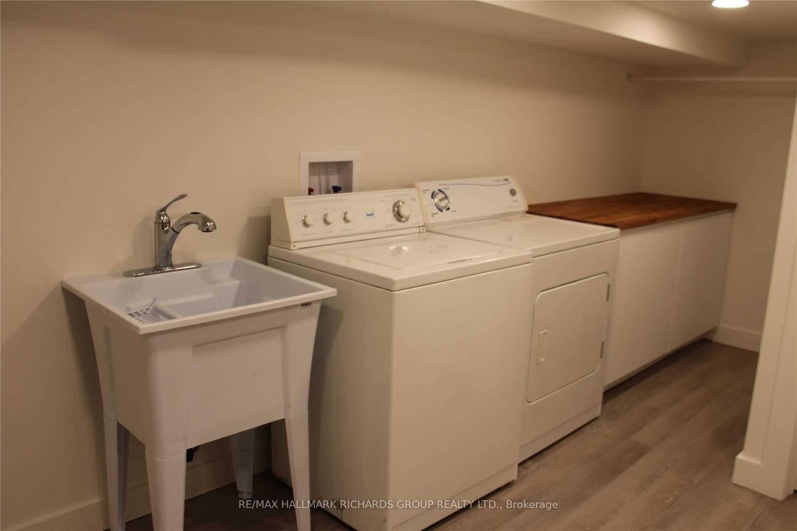 34 Hammersmith Avenue, Unit Lower thumbnail 8