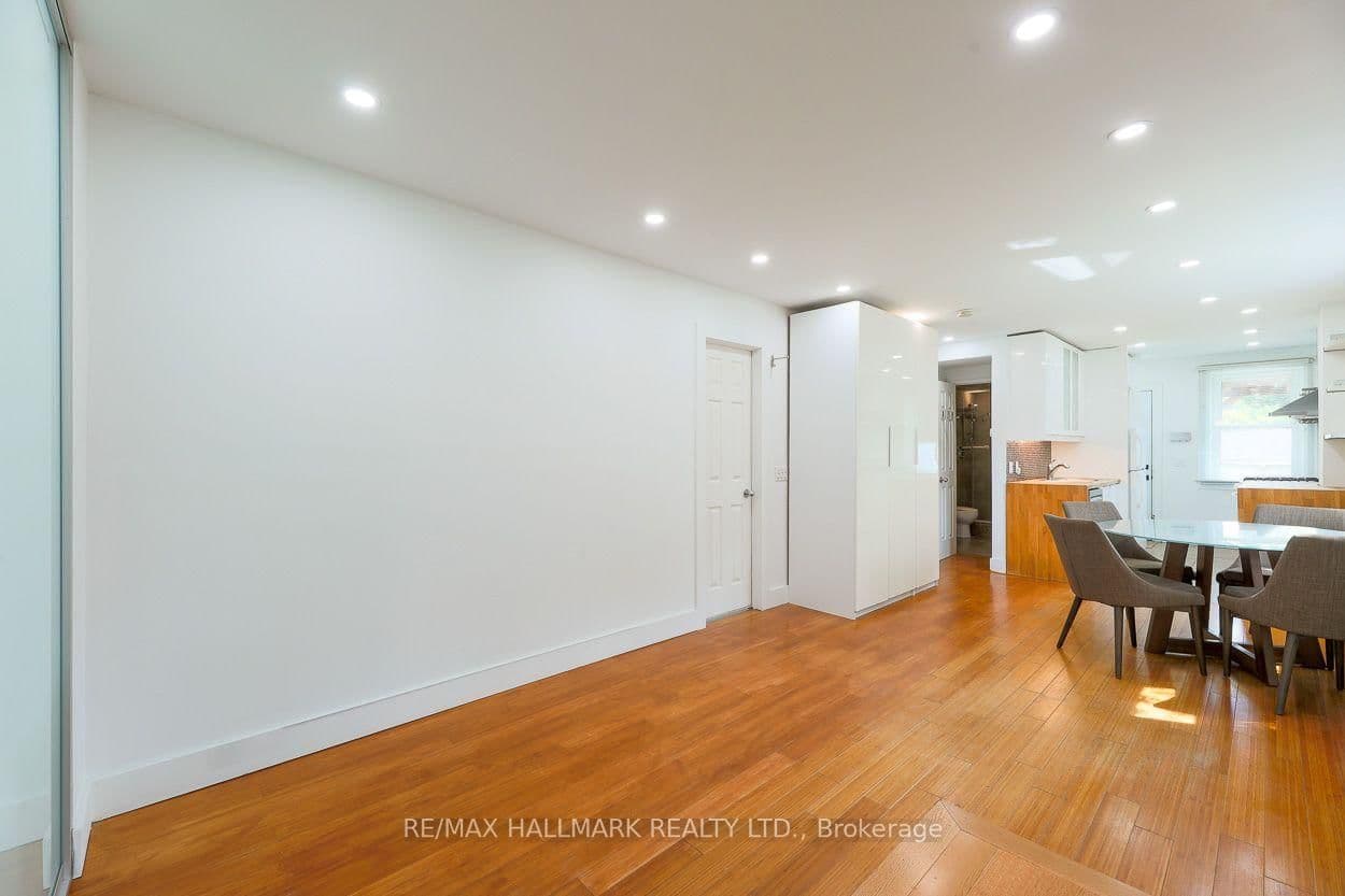 2159 Gerrard Street E, Unit Main thumbnail 7