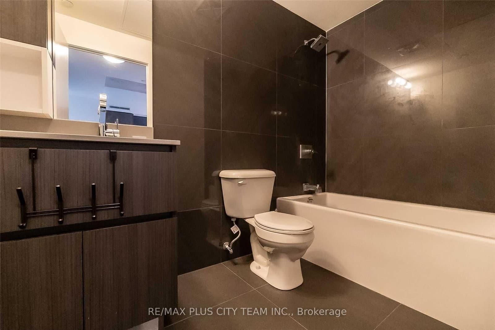 15 Baseball Place, Unit 305 thumbnail 18