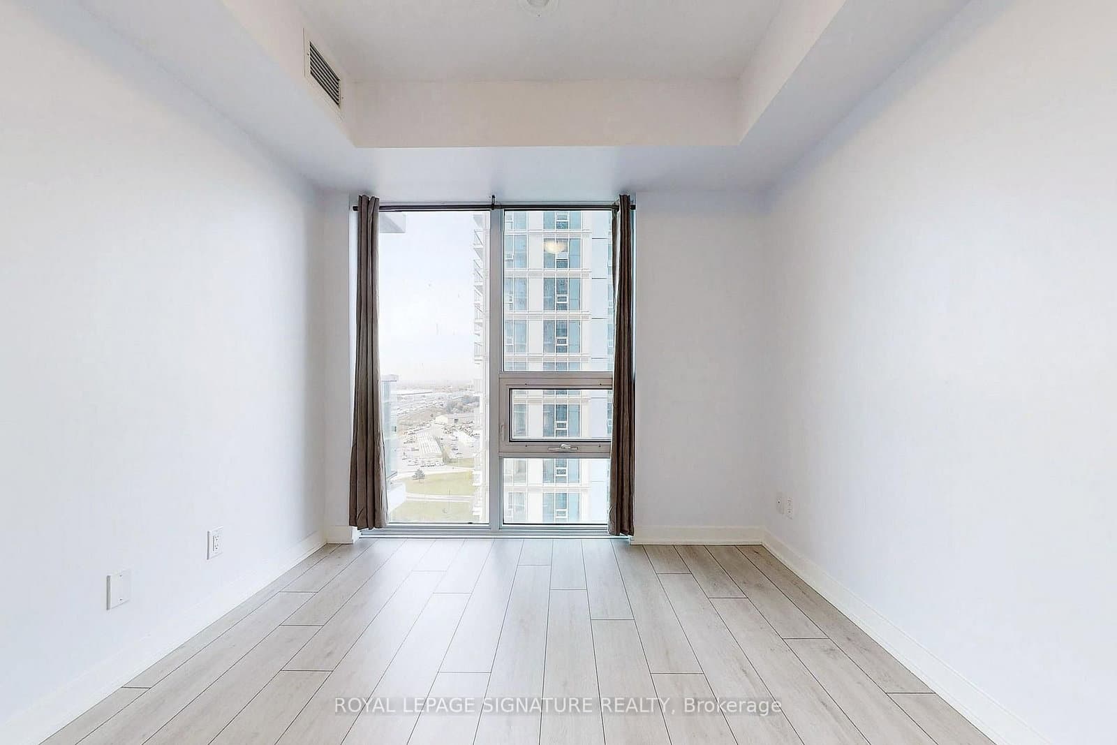 2033 Kennedy Road, Unit 2102 thumbnail 18