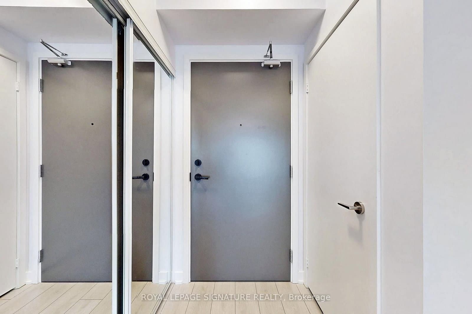 2033 Kennedy Road, Unit 2102 thumbnail 23