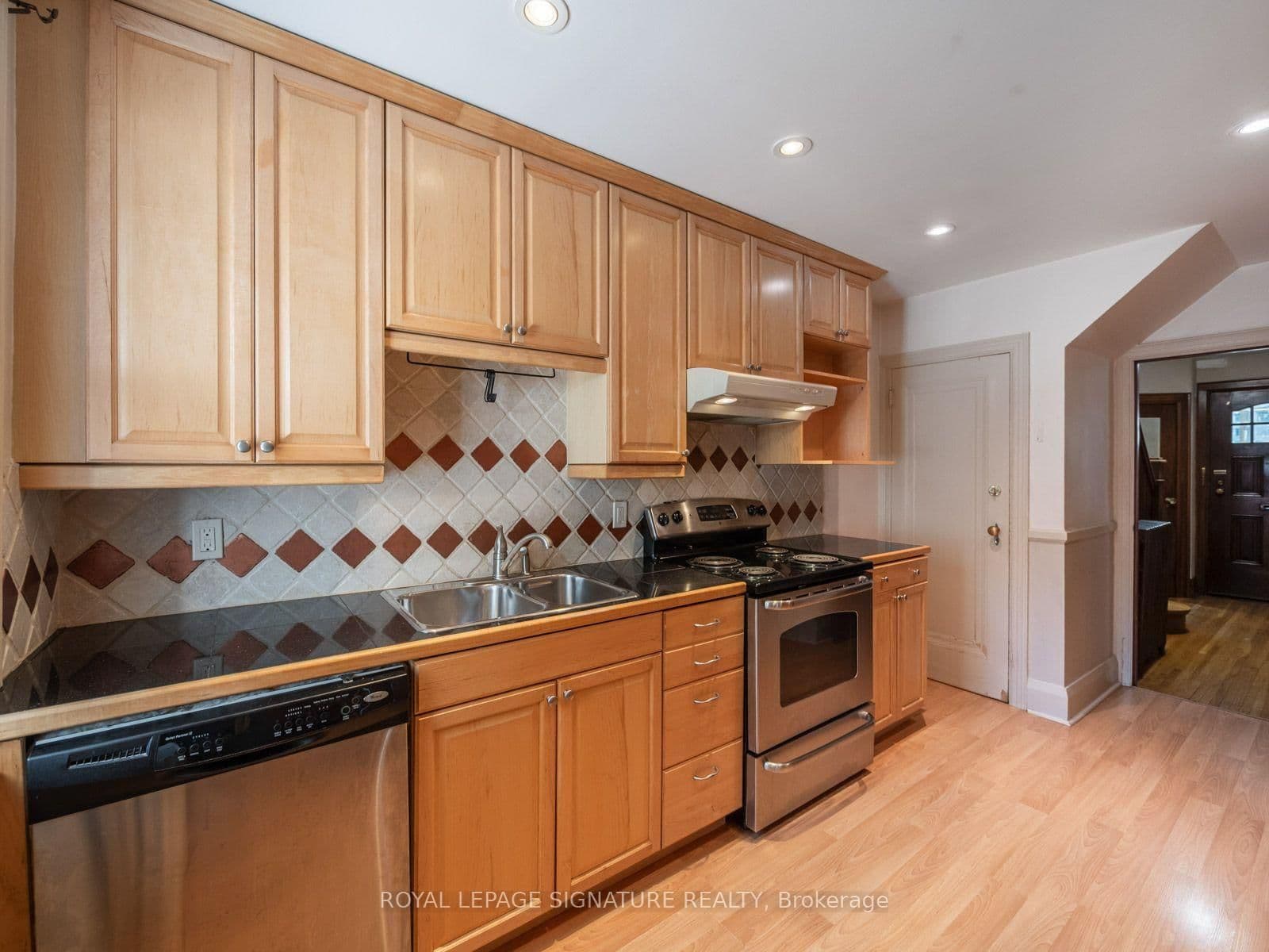 511 Donlands Avenue thumbnail 13