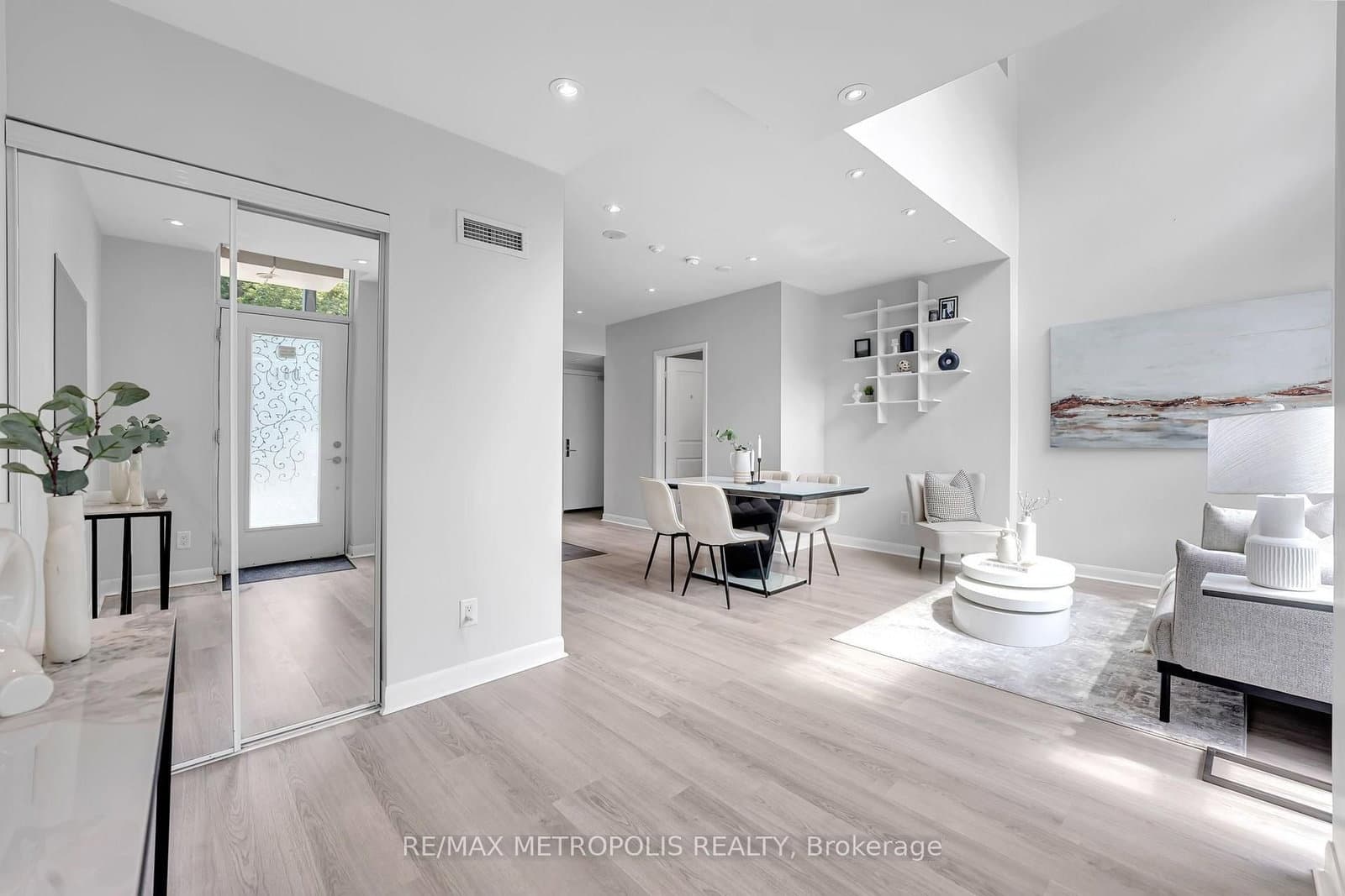180 Borough Drive thumbnail 7
