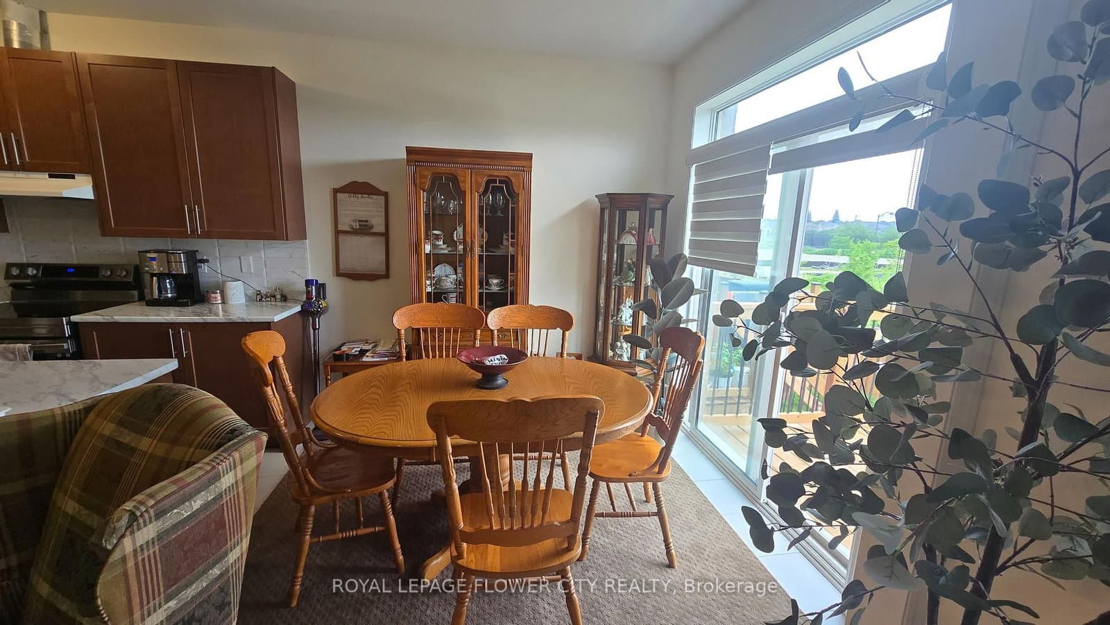 1241 Rexton Drive thumbnail 9
