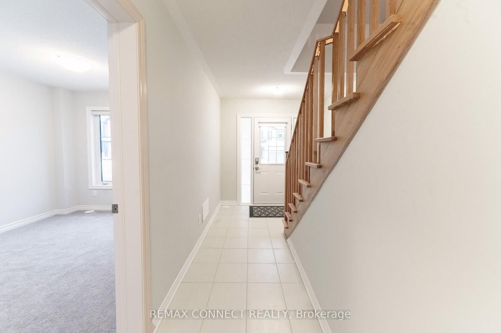 1028 Dyas Avenue thumbnail 2