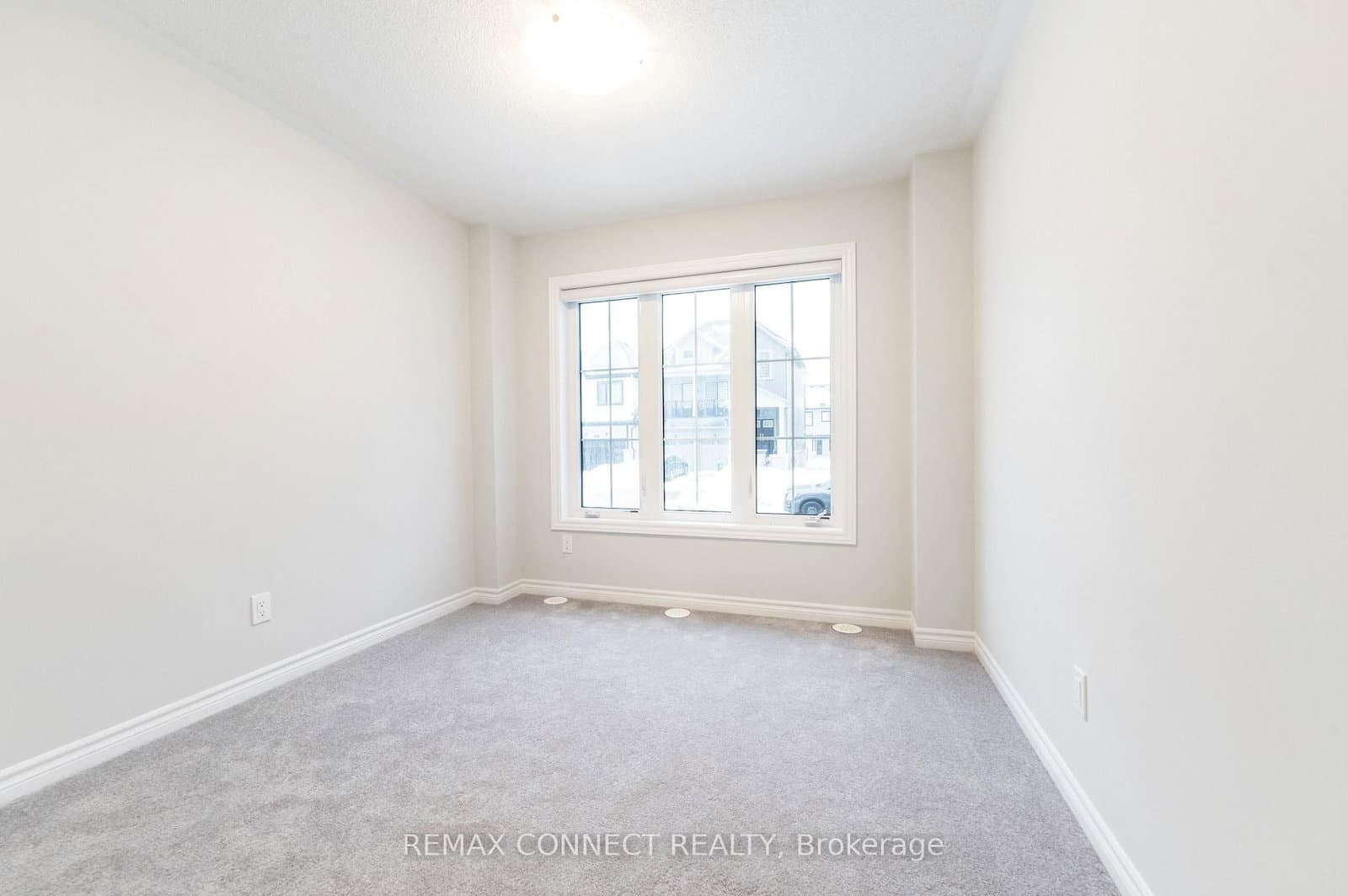 1028 Dyas Avenue thumbnail 3