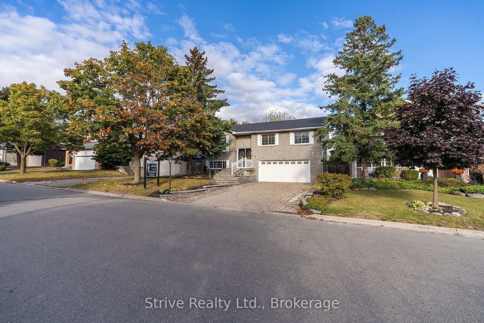23 Cherry Blossom Crescent, Unit Upper thumbnail 2
