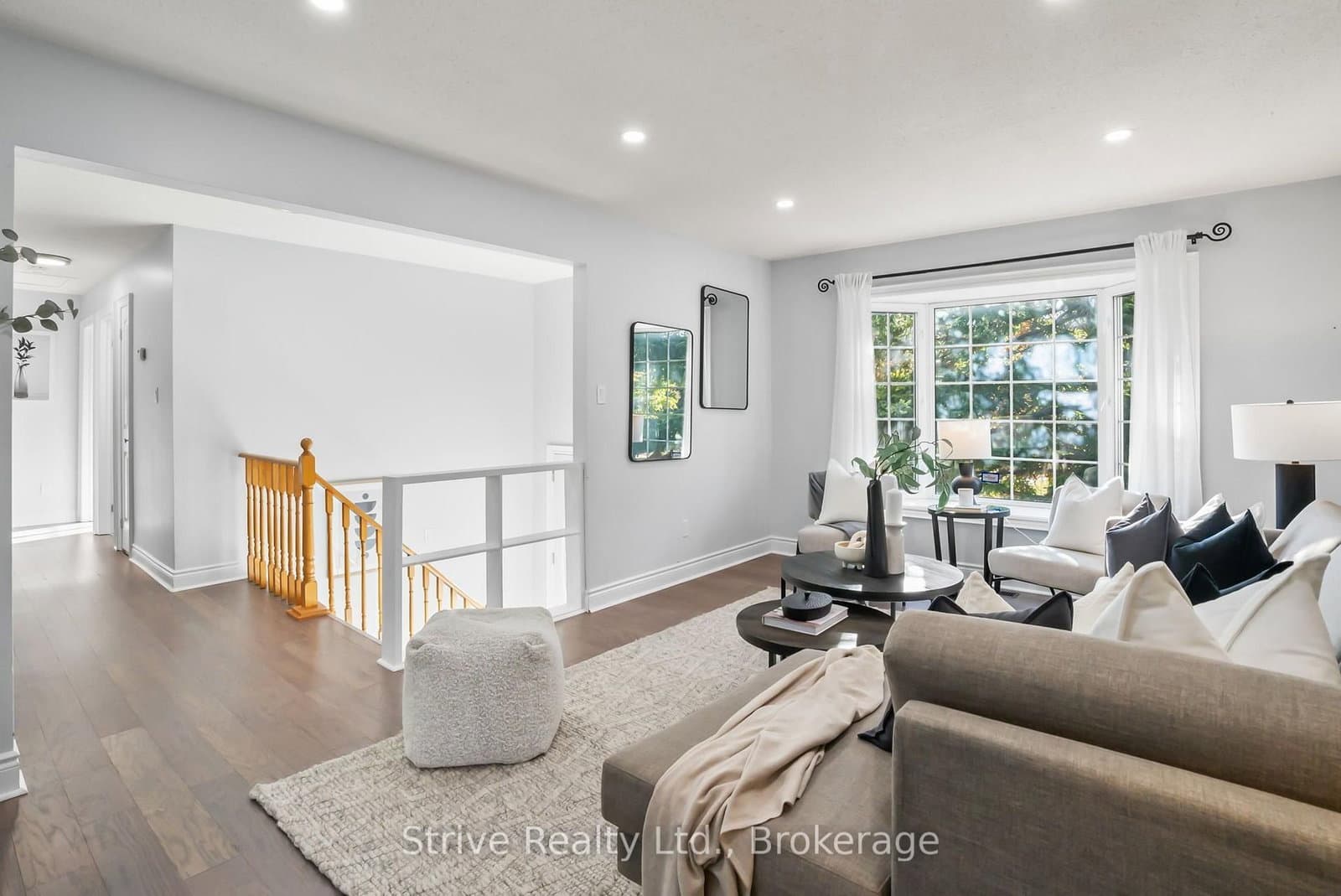 23 Cherry Blossom Crescent, Unit Upper thumbnail 4