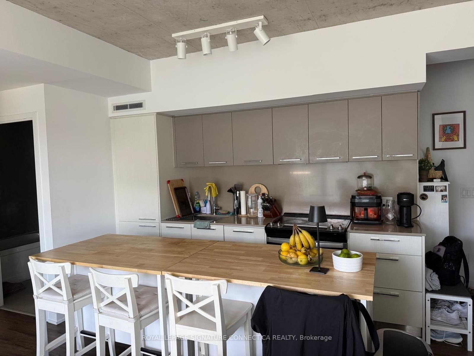 45 Baseball Place, Unit 710 thumbnail 3