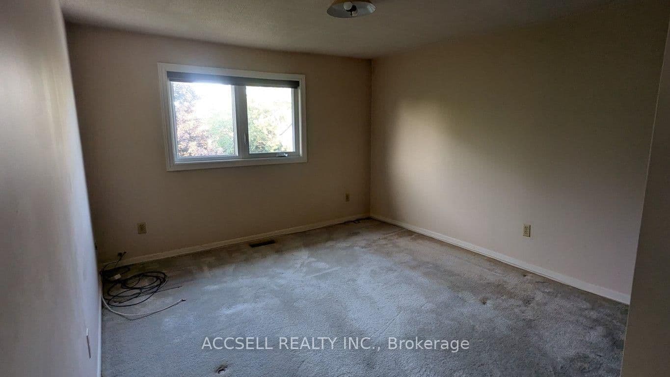 135 Placentia Boulevard thumbnail 18