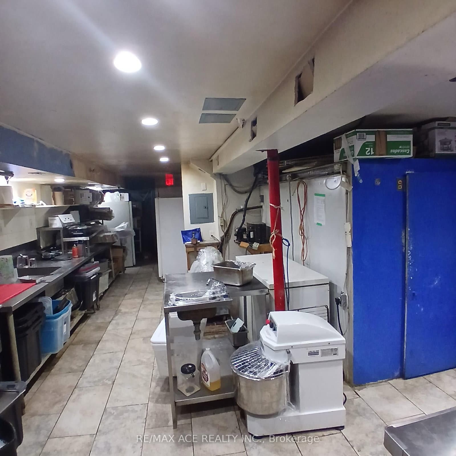 3541 St Clair Avenue E thumbnail 7