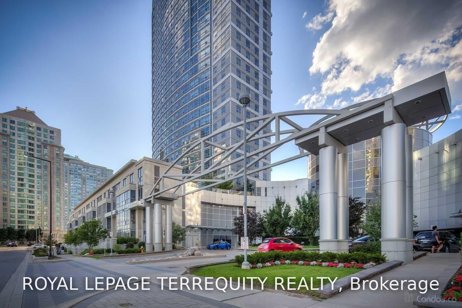 36 Lee Centre Drive, Unit Th108 thumbnail 3