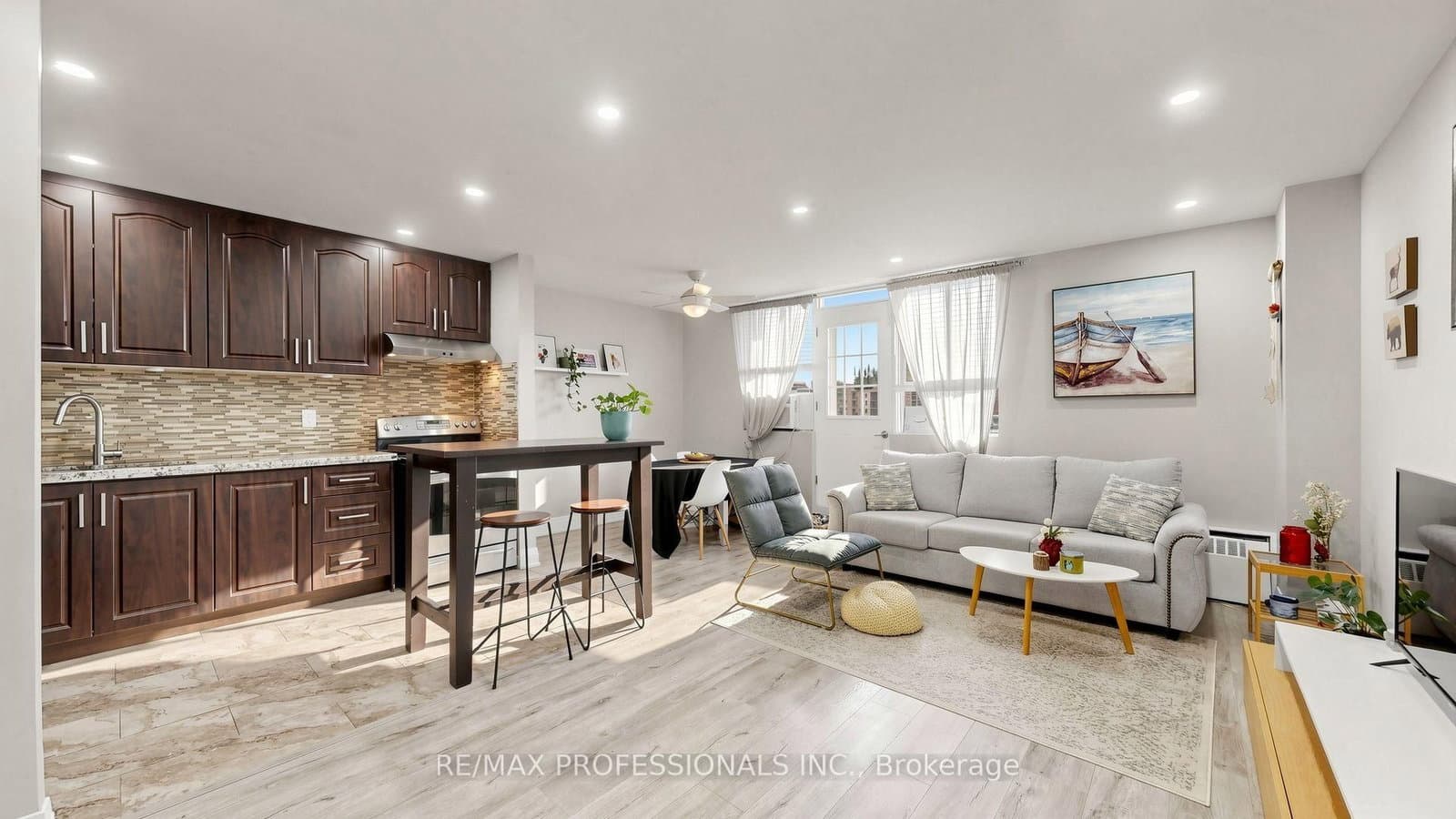#809 - 100 Dundalk Drive