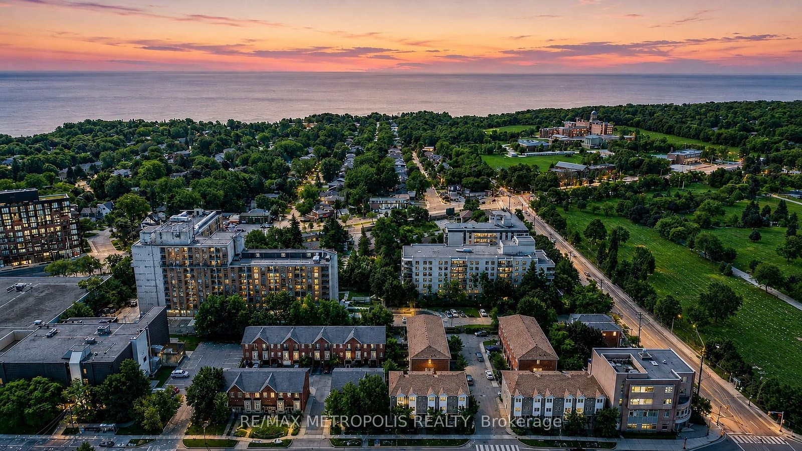 3767B St Claire Avenue E thumbnail 2