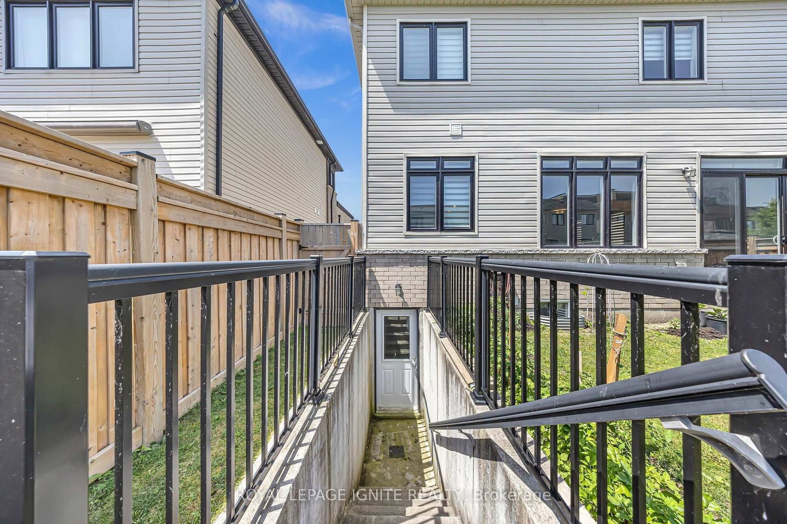 11 Larkin Lane thumbnail 7