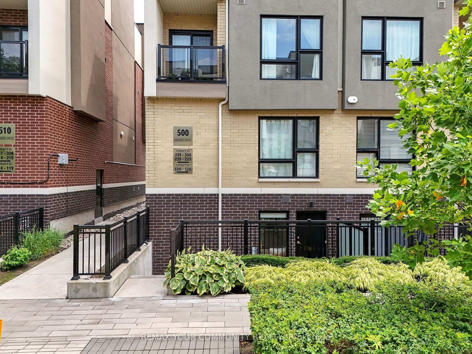 500 Kingbird Grove, Unit 120 thumbnail 3
