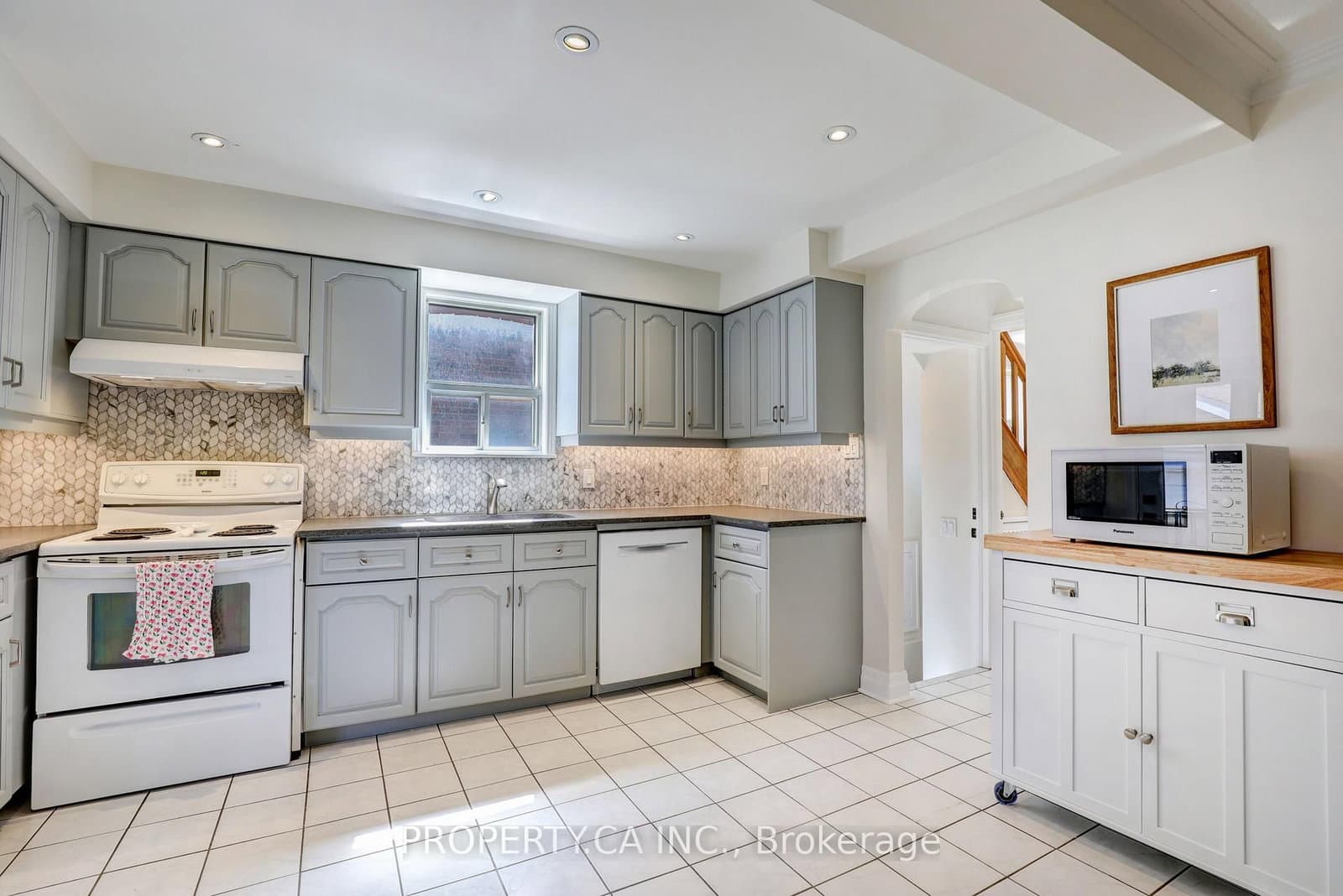135 Cadorna Avenue thumbnail 10