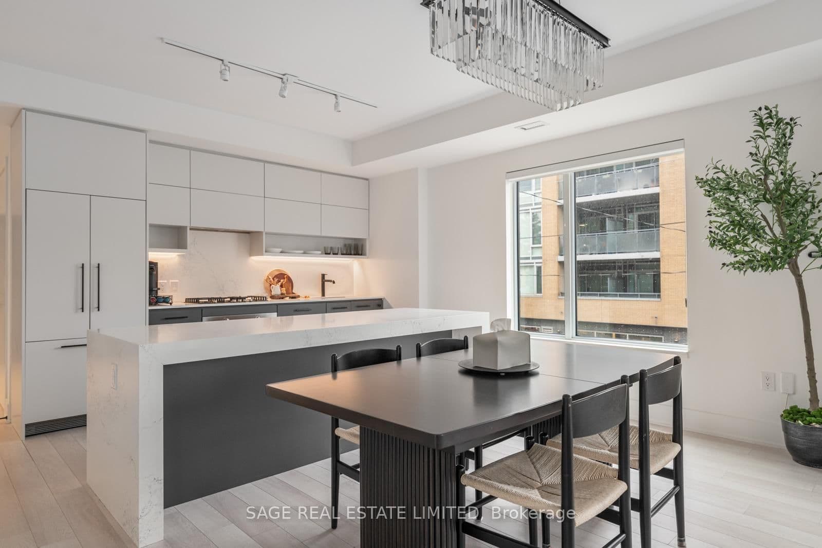 1888 Queen Street E, Unit 206 thumbnail 20