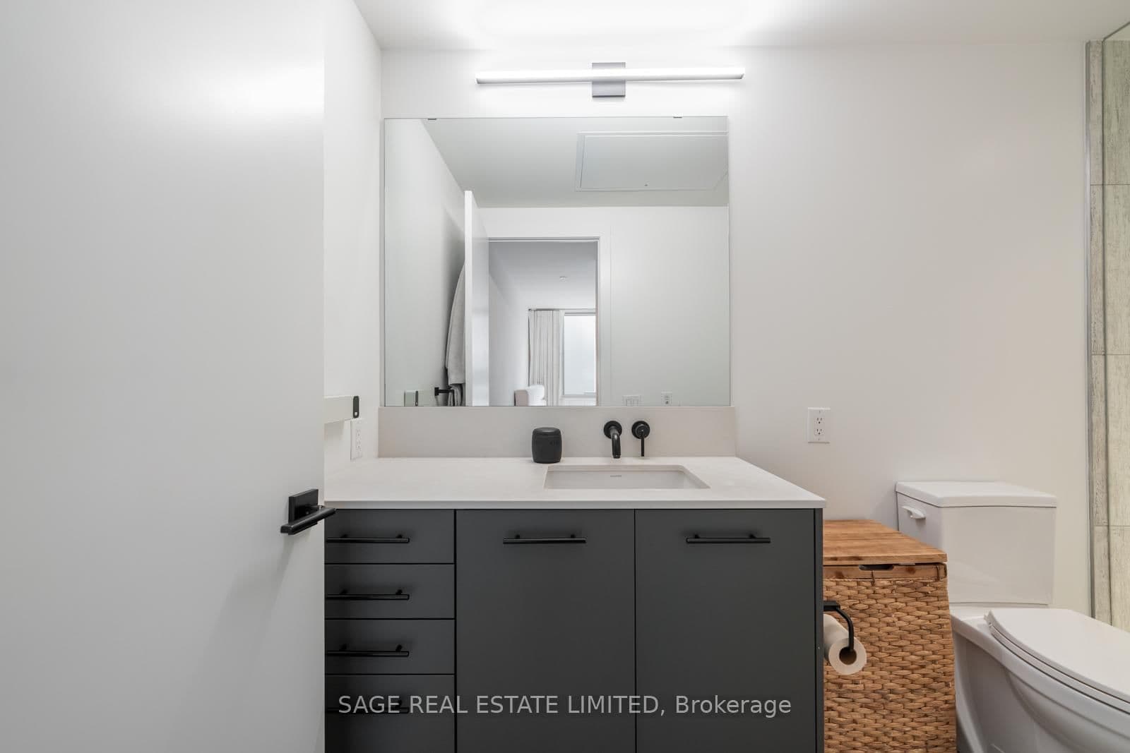 1888 Queen Street E, Unit 206 thumbnail 31