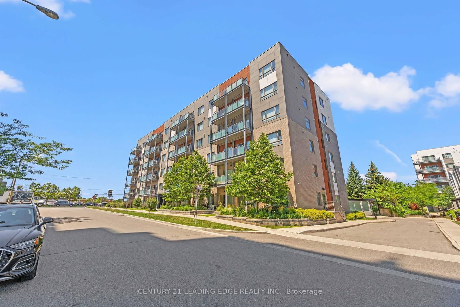 20 Orchid Place Drive, Unit 207 thumbnail 34