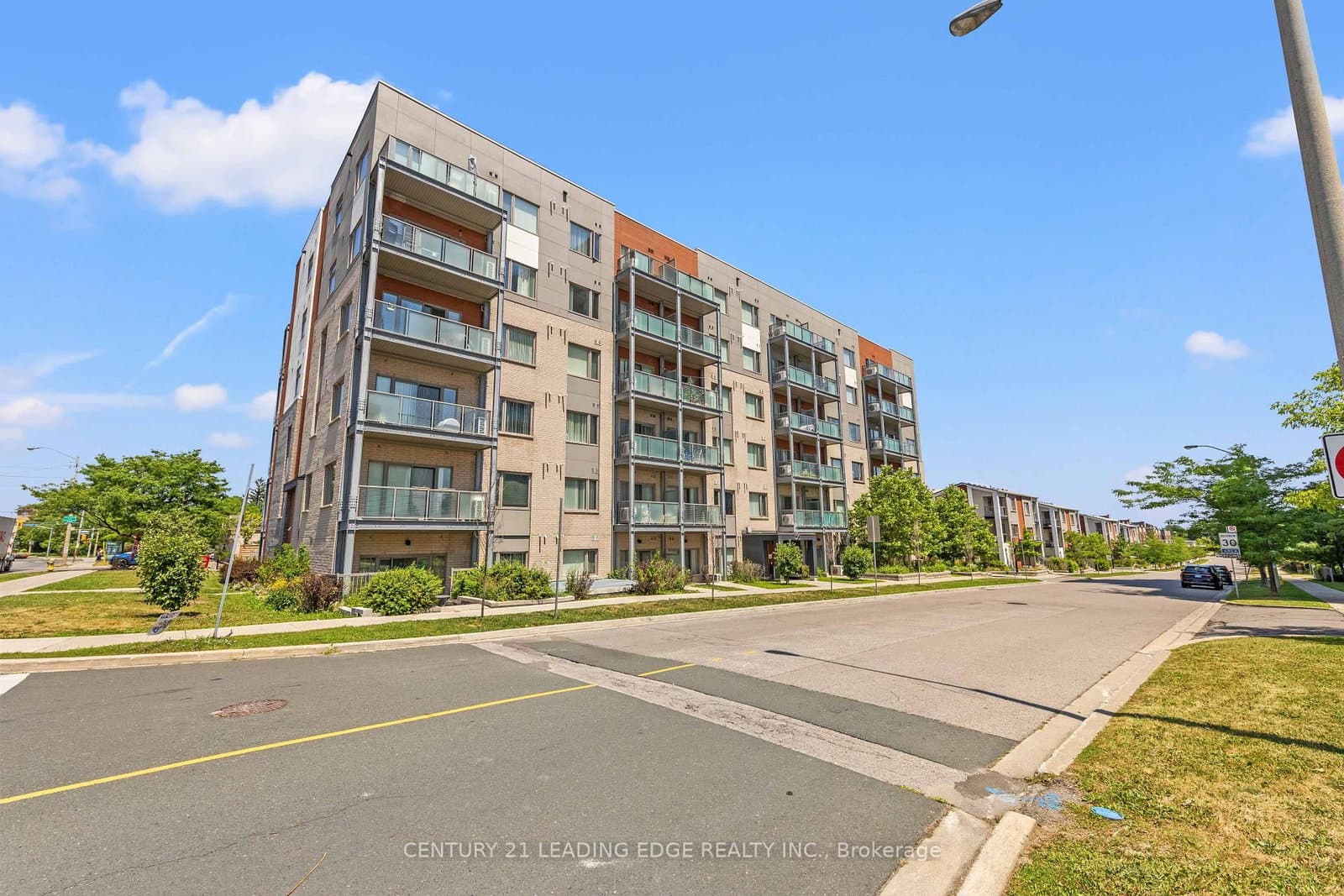 20 Orchid Place Drive, Unit 207 thumbnail 37