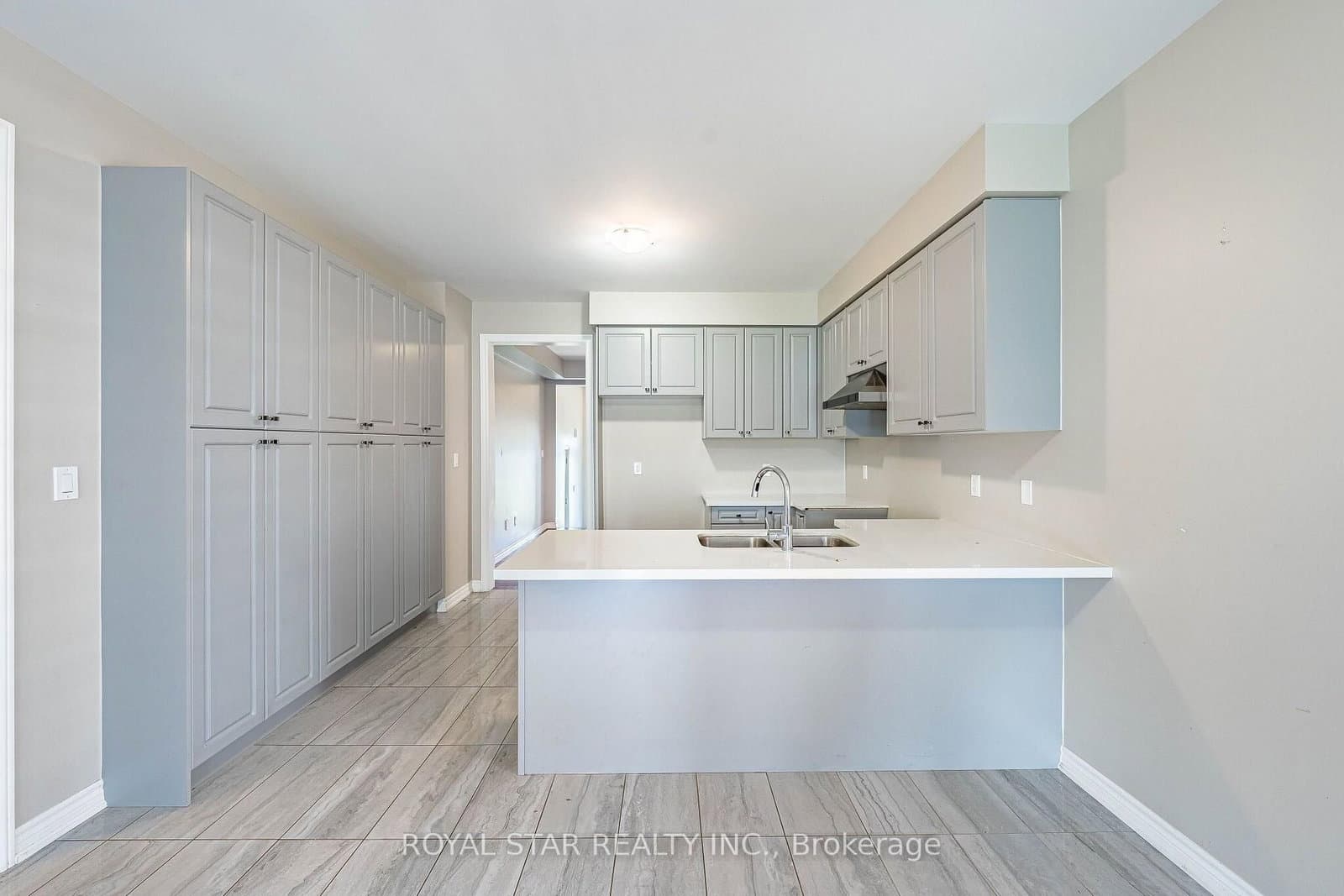 249 Fleetwood Drive thumbnail 15