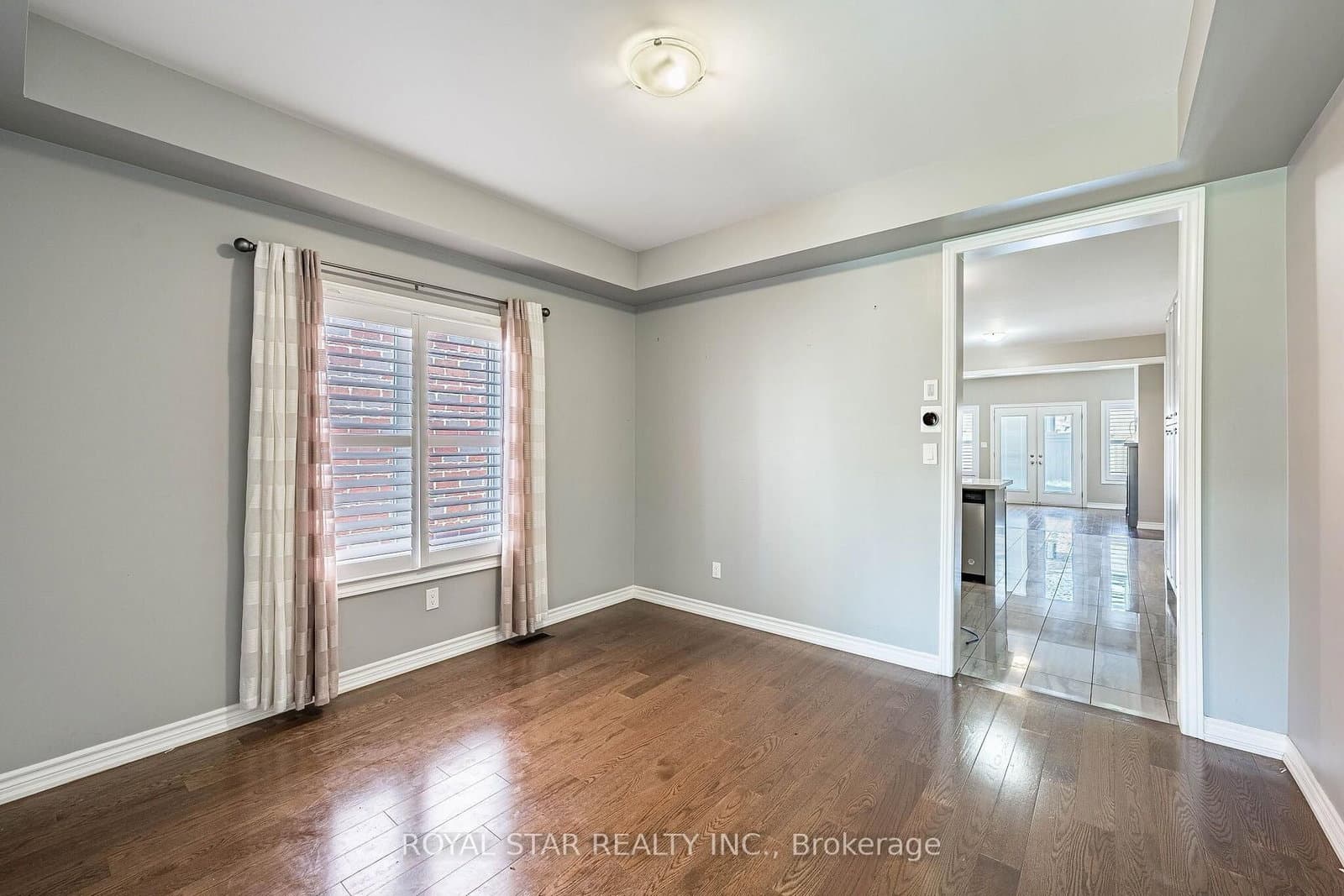 249 Fleetwood Drive thumbnail 9