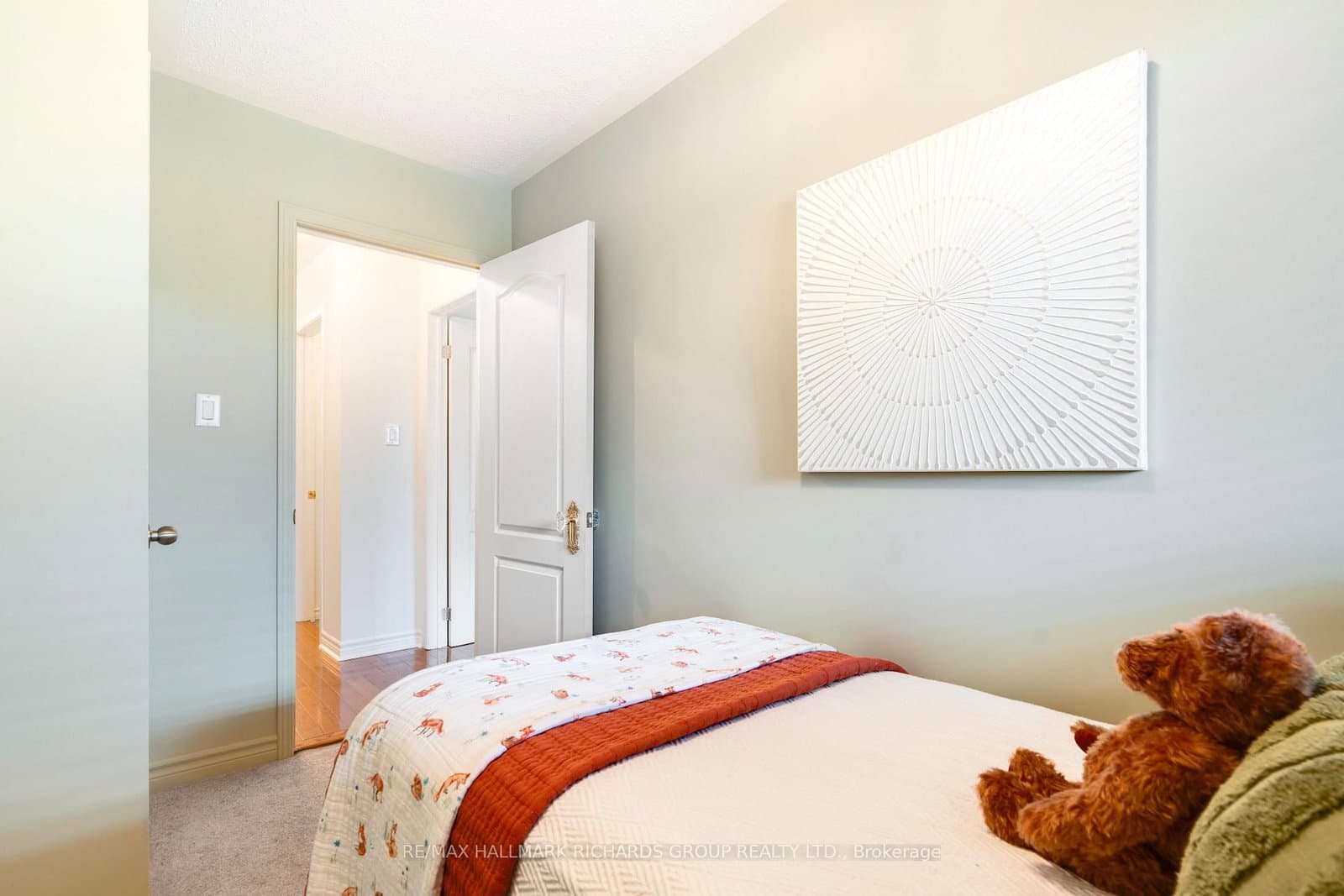 325 Kingston Road, Unit 101 thumbnail 17