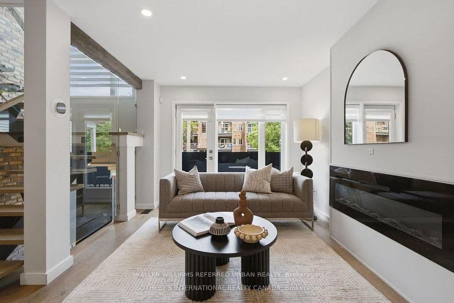 32 Eaton Avenue, Unit 2 thumbnail 11