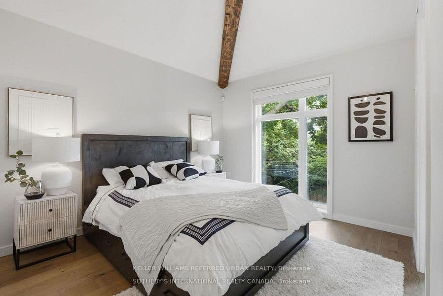 32 Eaton Avenue, Unit 2 thumbnail 2