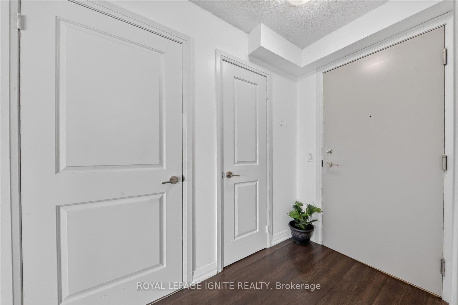 30 Meadowglen Place, Unit 1110 thumbnail 10