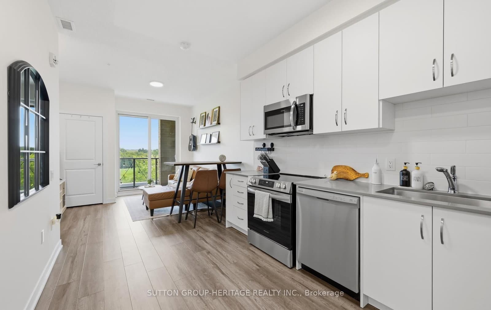 385 Artic Red Drive, Unit 402 thumbnail 12