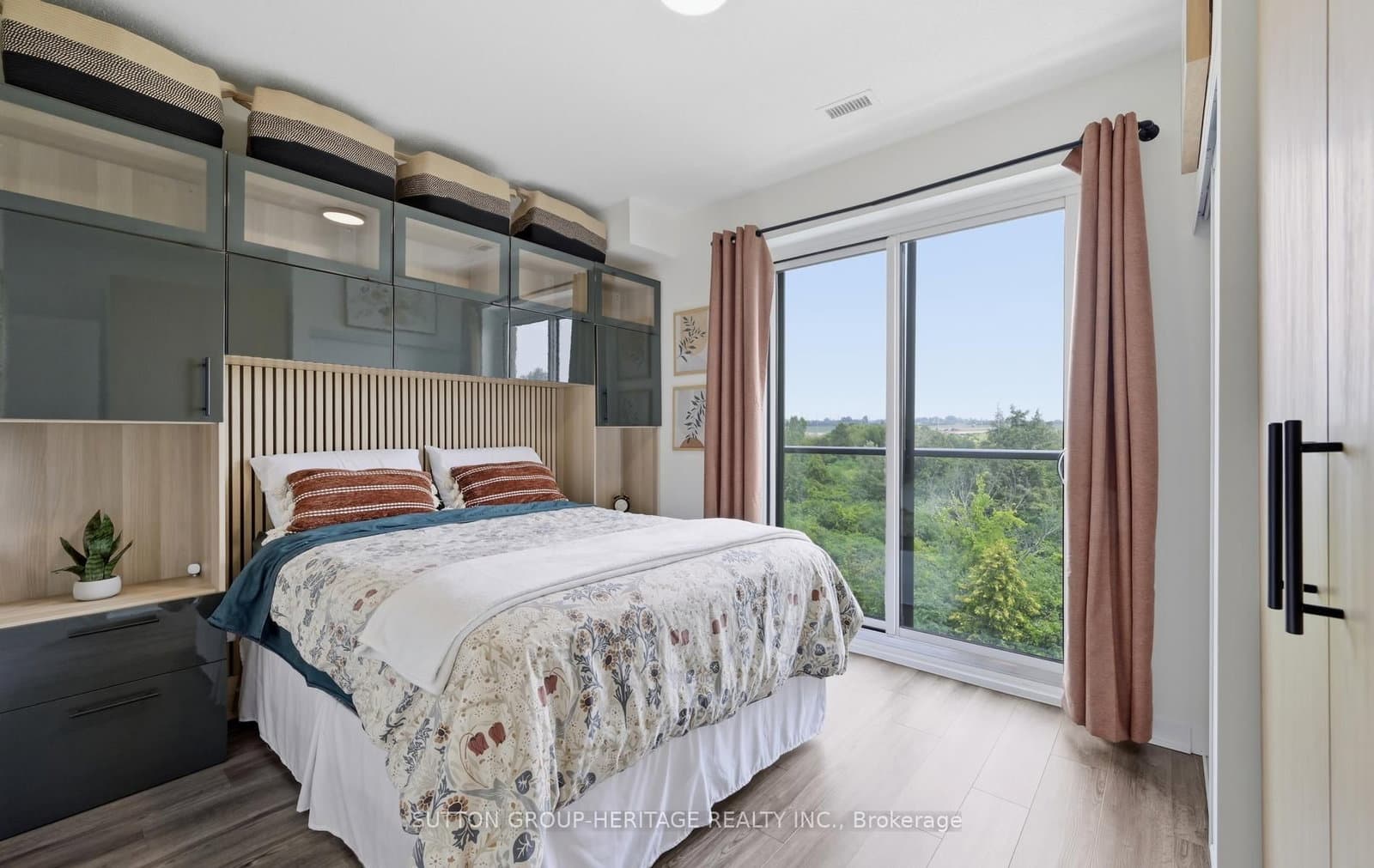 385 Artic Red Drive, Unit 402 thumbnail 18
