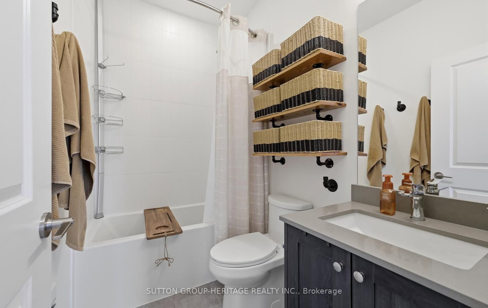 385 Artic Red Drive, Unit 402 thumbnail 20