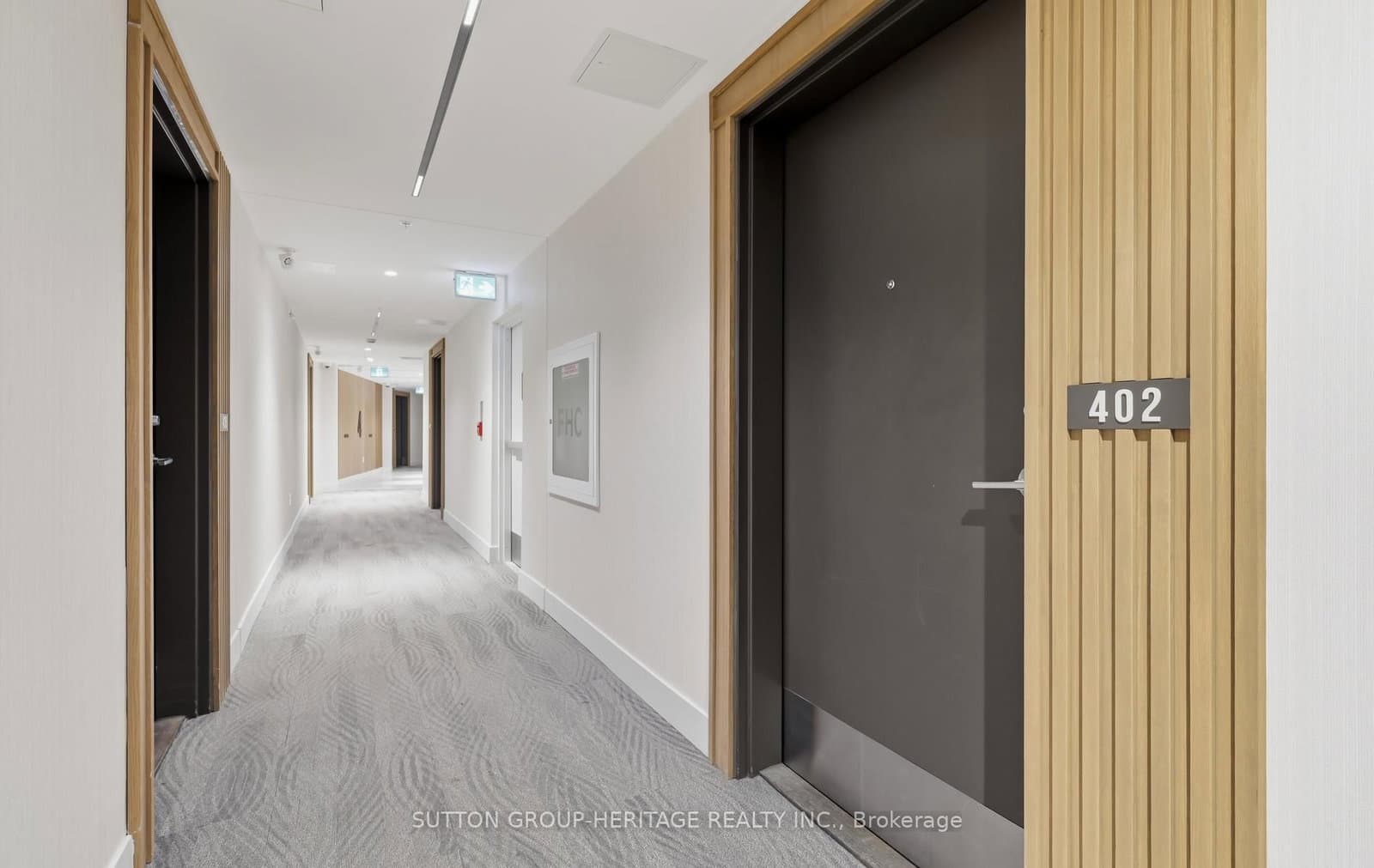385 Artic Red Drive, Unit 402 thumbnail 5
