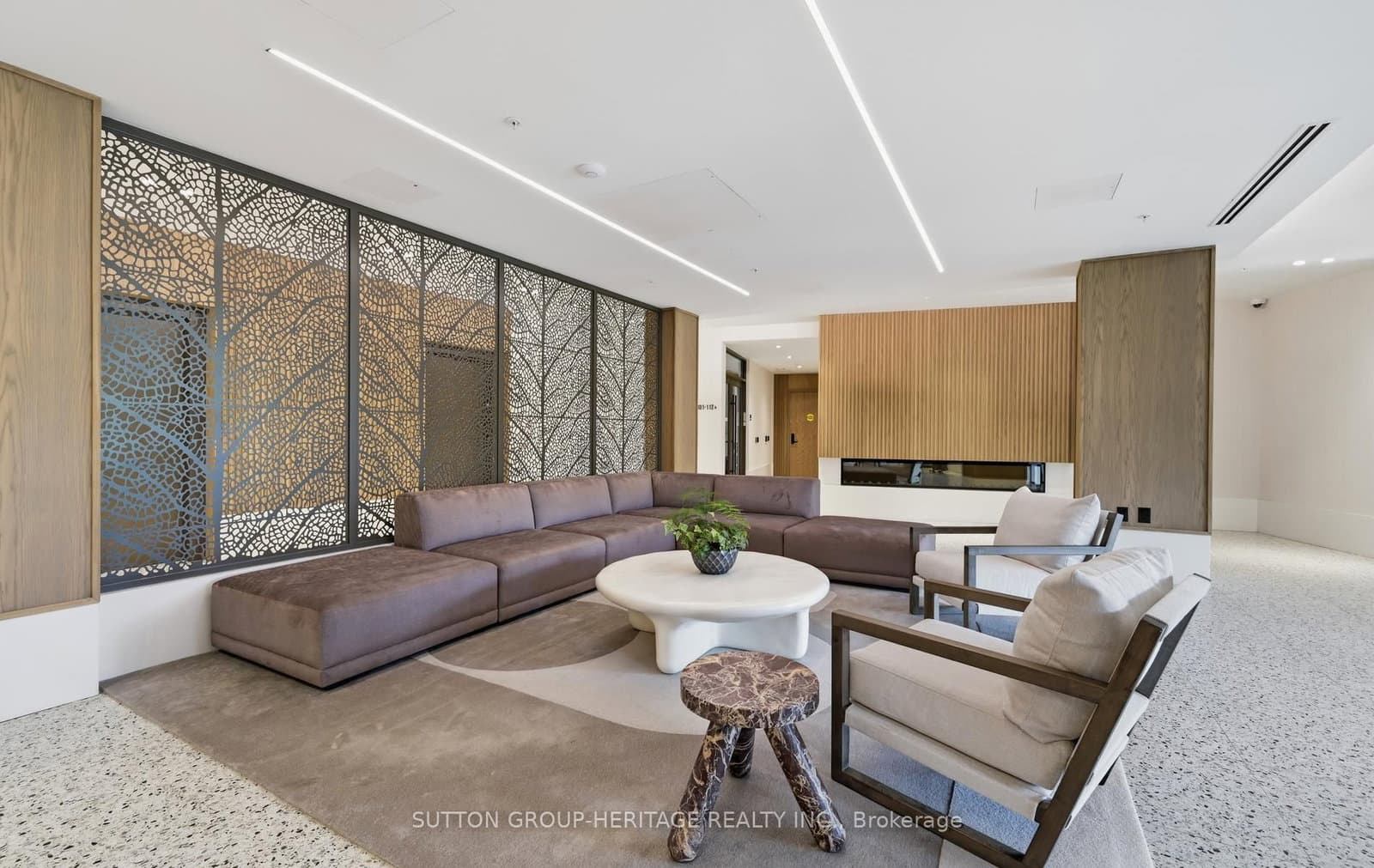 385 Artic Red Drive, Unit 402 thumbnail 6