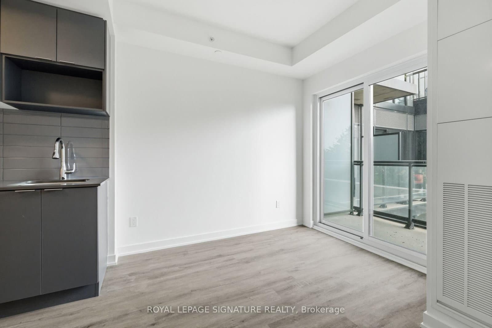 4569 Kingston Road, Unit 306 thumbnail 8
