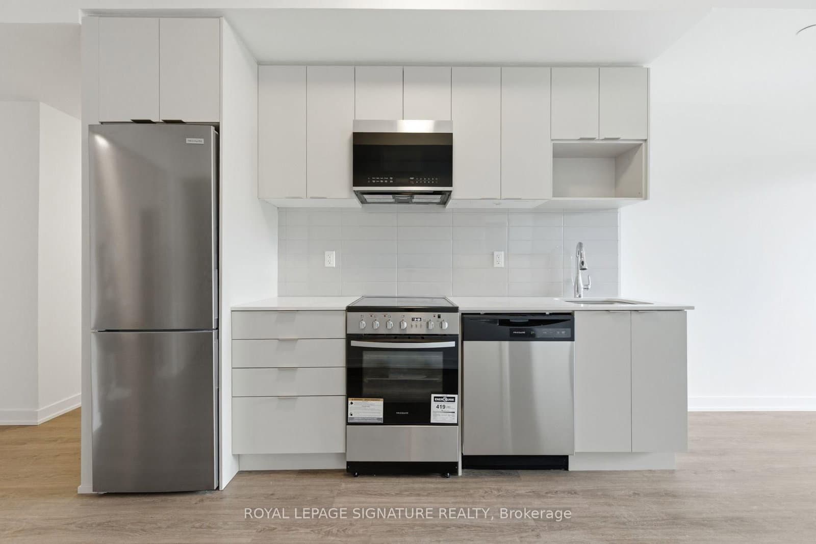 4569 Kingston Road, Unit 405 thumbnail 3